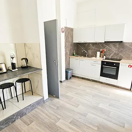 Hostal The Lemon Tree *