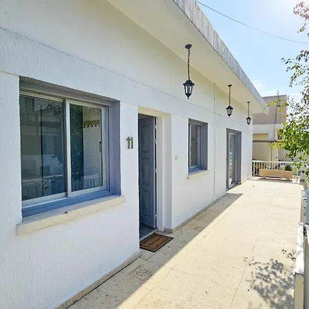 The Lemon Tree Hostal *