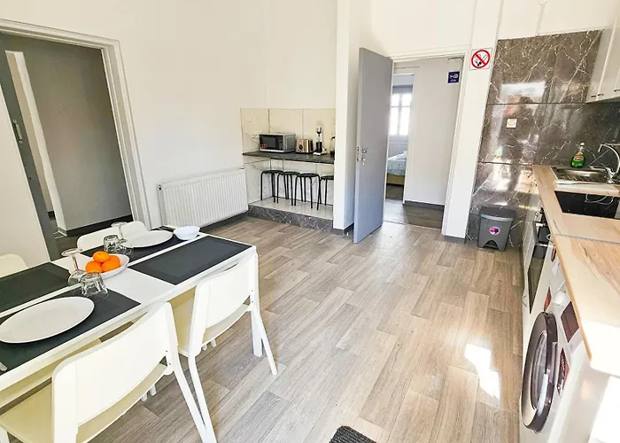 The Lemon Tree Albergue Larnaca