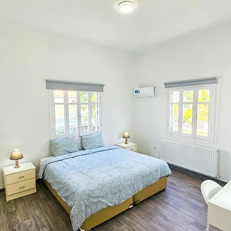 Hostel The Lemon Tree *